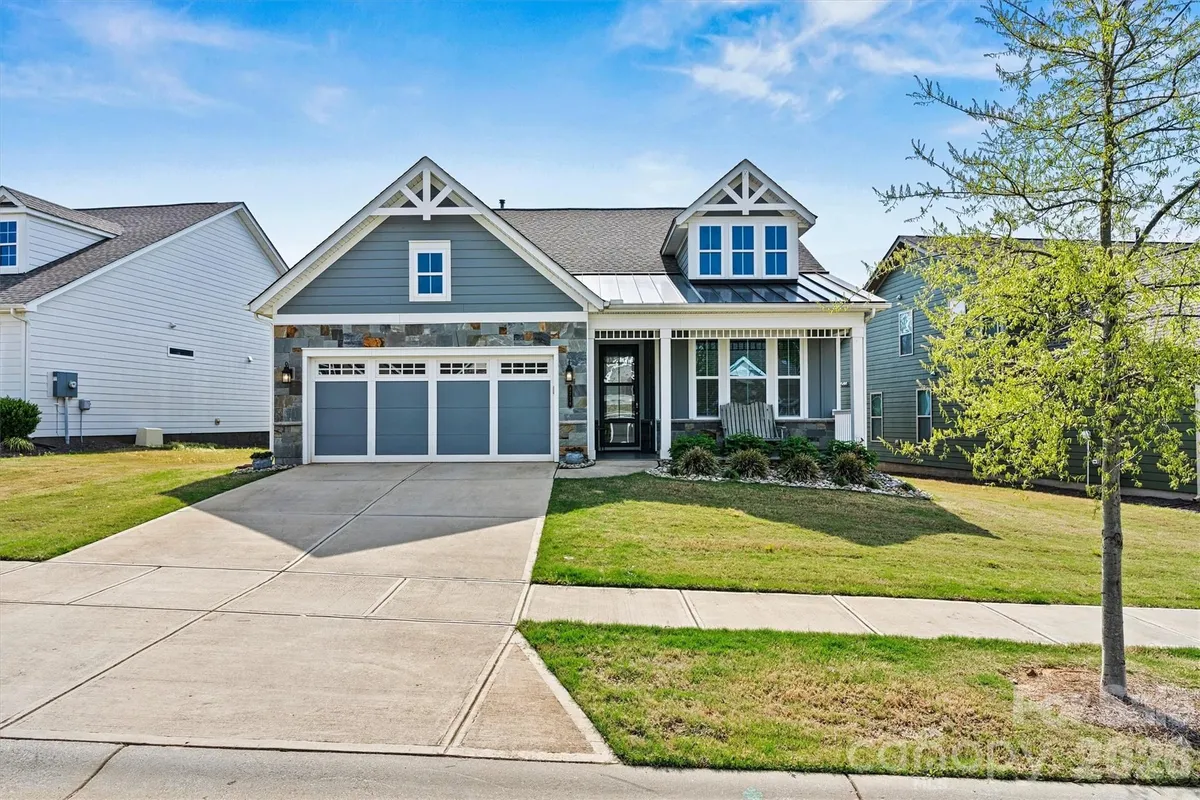 Property Slideshow image 1 of 40 | 8718 festival way, Charlotte, NC, 28215