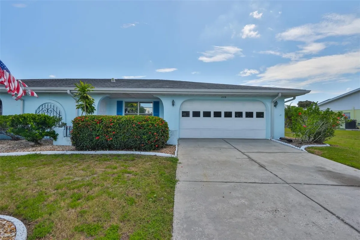 Property Slideshow image 1 of 47 | 1219 wild feather ln, Sun City Center, FL, 33573