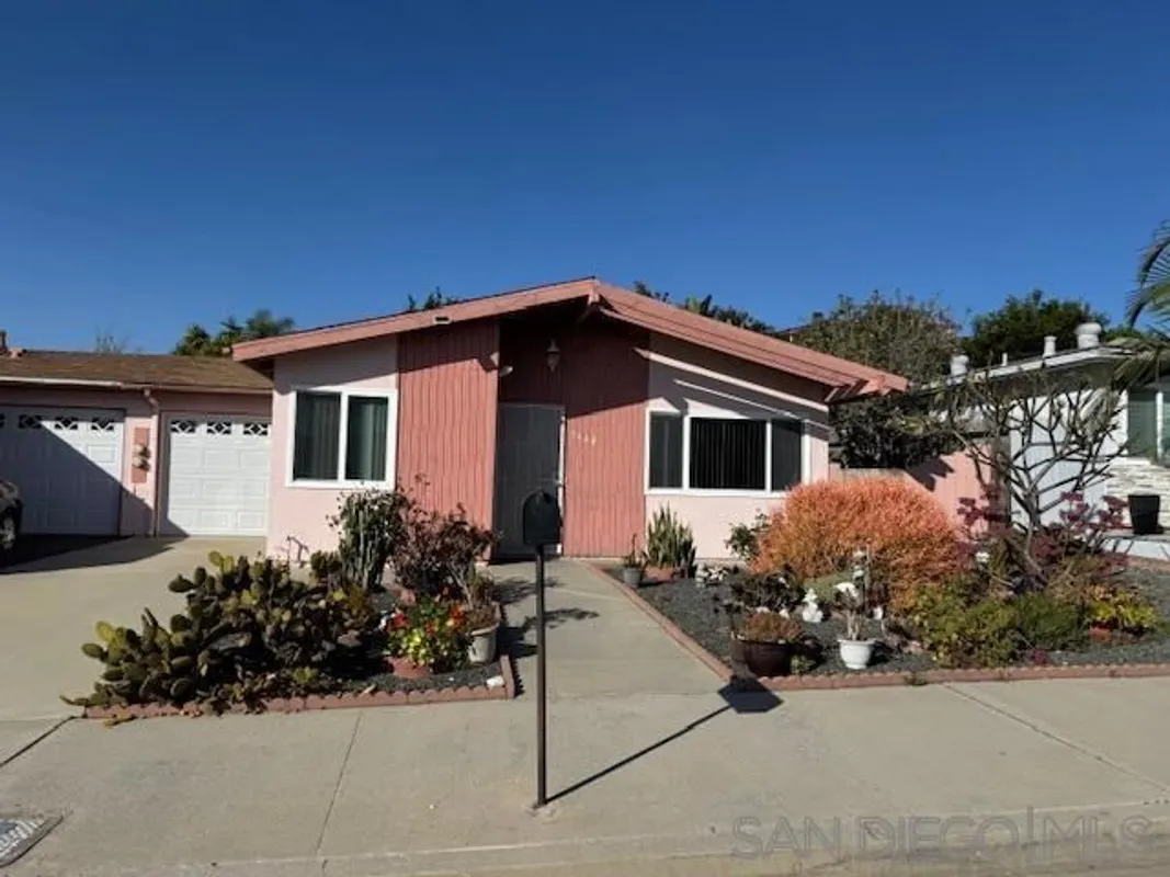 Property Slideshow image 1 of 1 | 3648 seaflower ln, Oceanside, CA, 92056