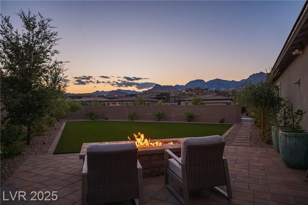 Property Slideshow image 1 of 92 | 936 mayfield manor ln, Las Vegas, NV, 89138