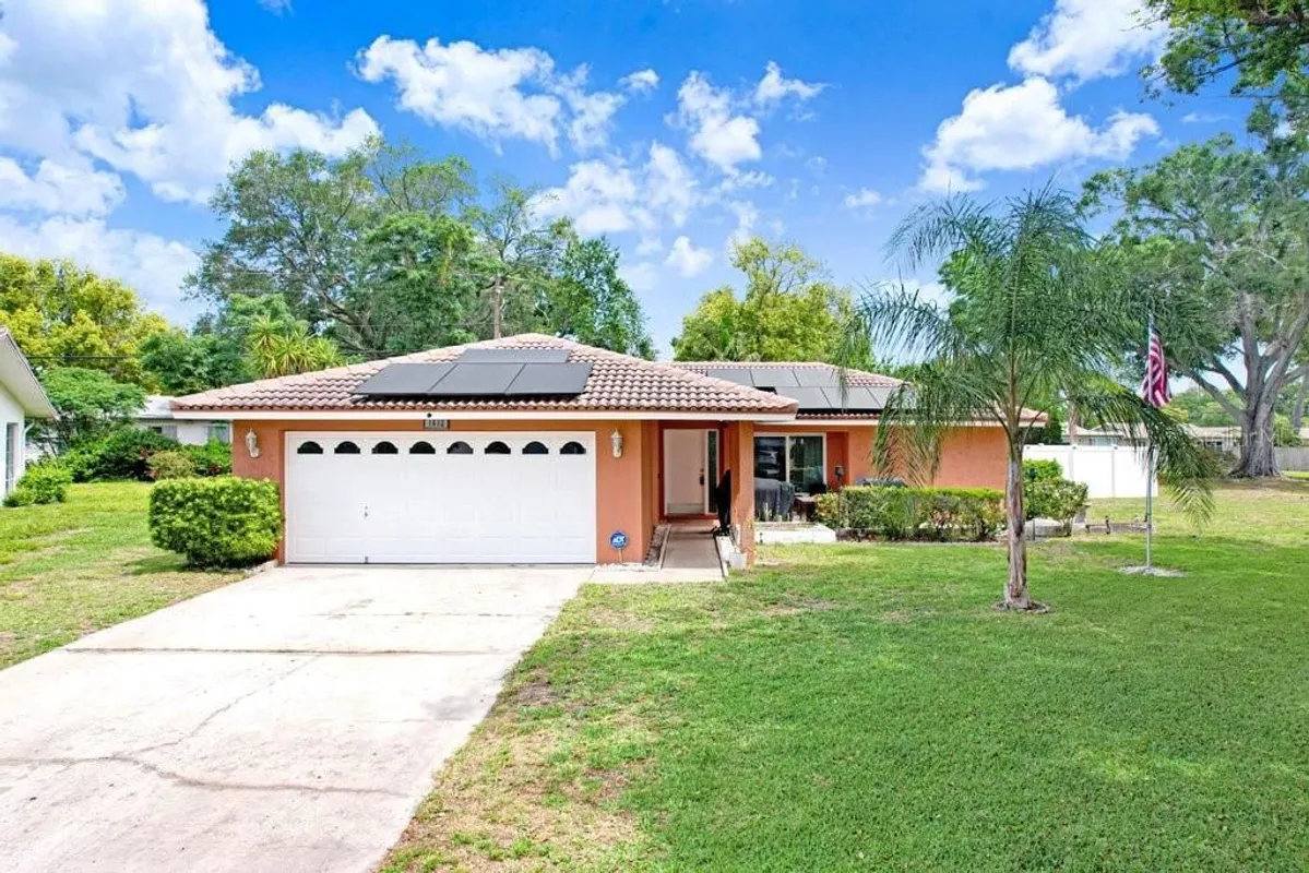 Property Slideshow image 1 of 53 | 1632 heather pl, Palm Harbor, FL, 34684