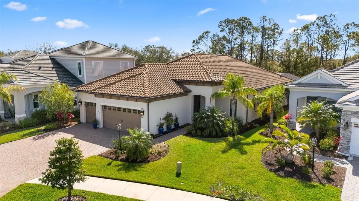 Property Slideshow image 1 of 47 | 11981 hunters creek rd, Venice, FL, 34293