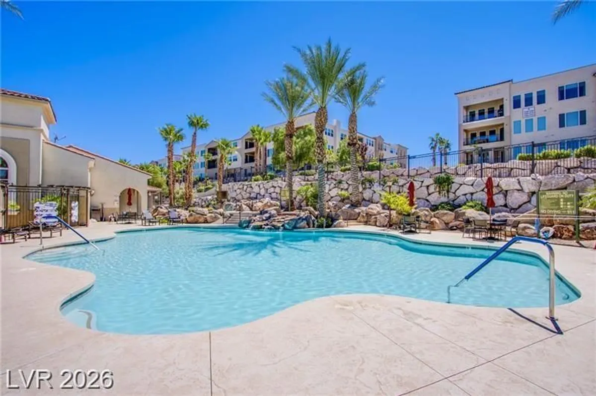Property Slideshow image 1 of 33 | 2555 hampton rd 9109, Henderson, NV, 89052