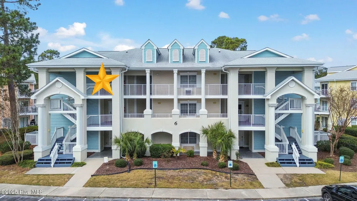 Property Slideshow image 1 of 32 | 330 s middleton dr 607, Calabash, NC, 28467