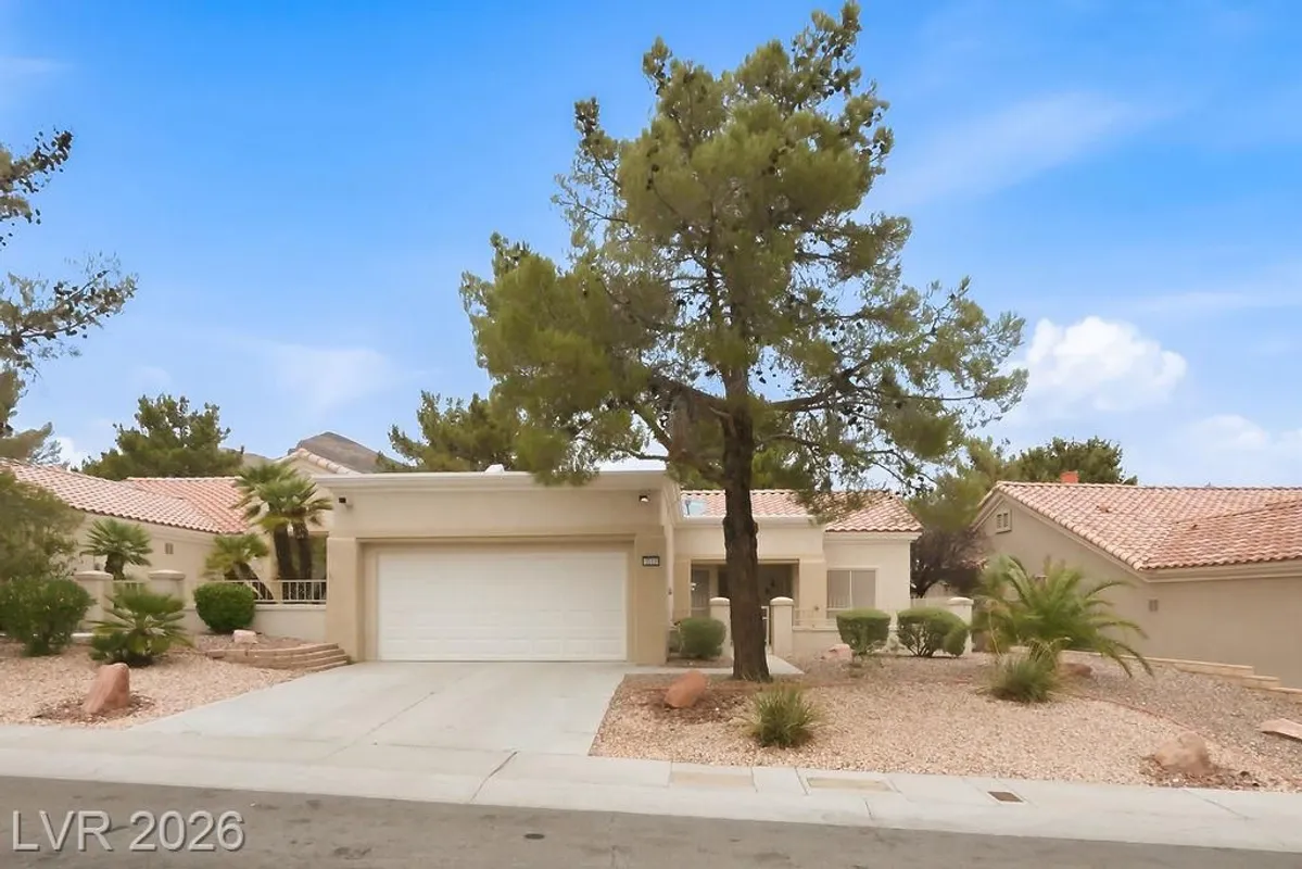 Property Slideshow image 1 of 46 | 3113 ravenshoe dr, Las Vegas, NV, 89134