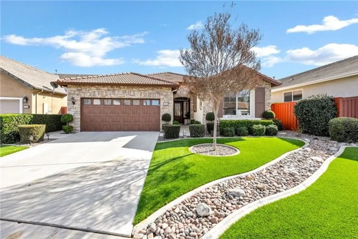 Property Slideshow image 1 of 50 | 7803 hagen cir, Hemet, CA, 92545