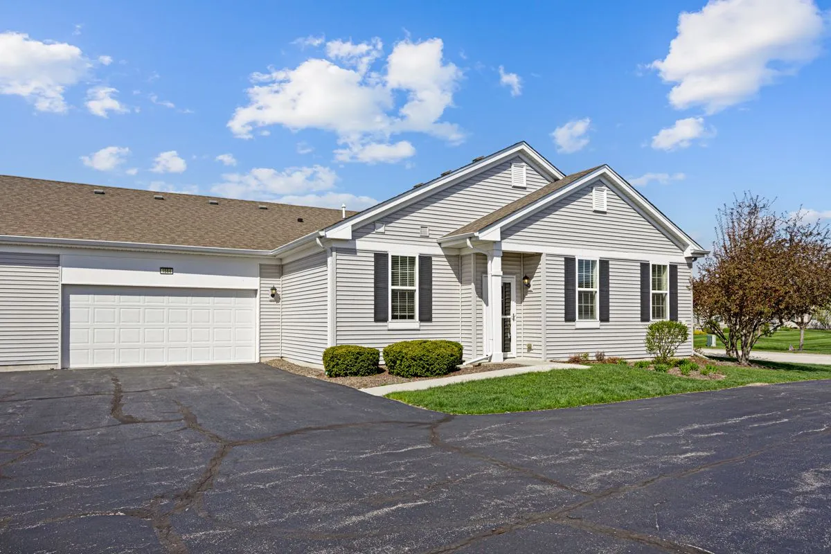 Property Slideshow image 1 of 26 | 1564 hannah ln, Pingree Grove, IL, 60140