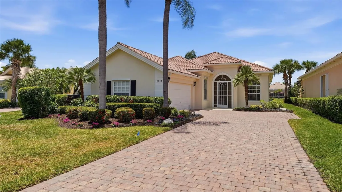 Property Slideshow image 1 of 64 | 5614 octonia pl, Sarasota, FL, 34238