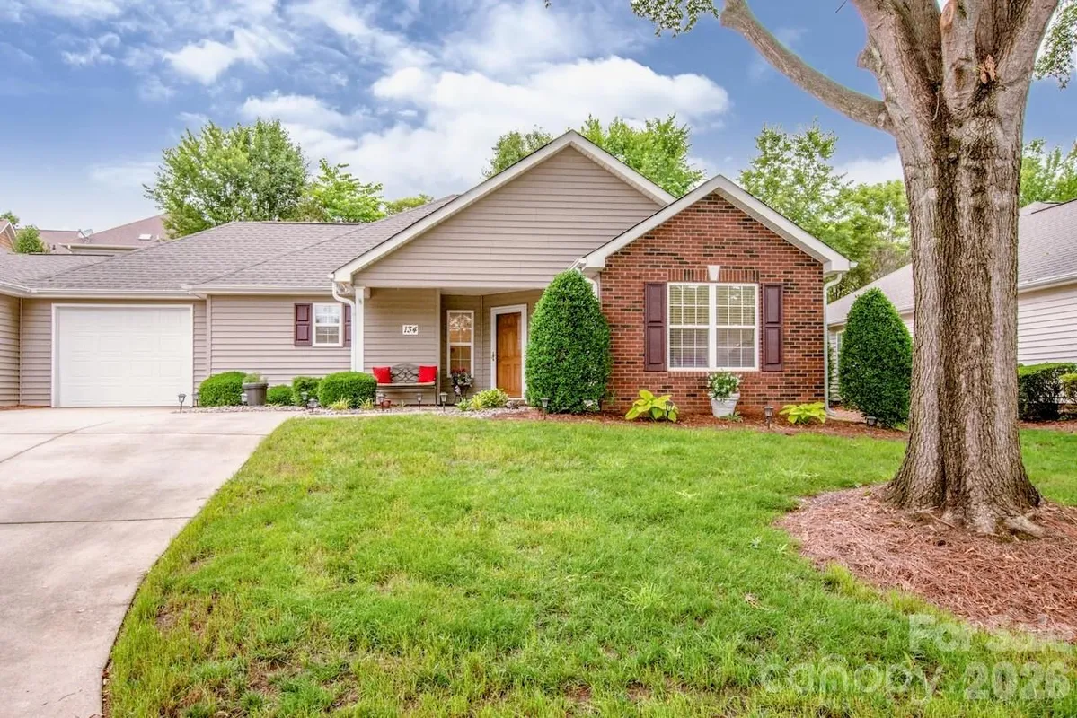 Property Slideshow image 1 of 34 | 134 ashwood ln, Mooresville, NC, 28117