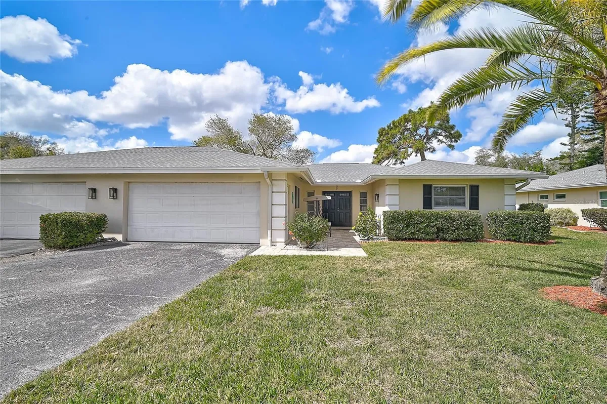 Property Slideshow image 1 of 47 | 7128 w country club dr, Sarasota, FL, 34243