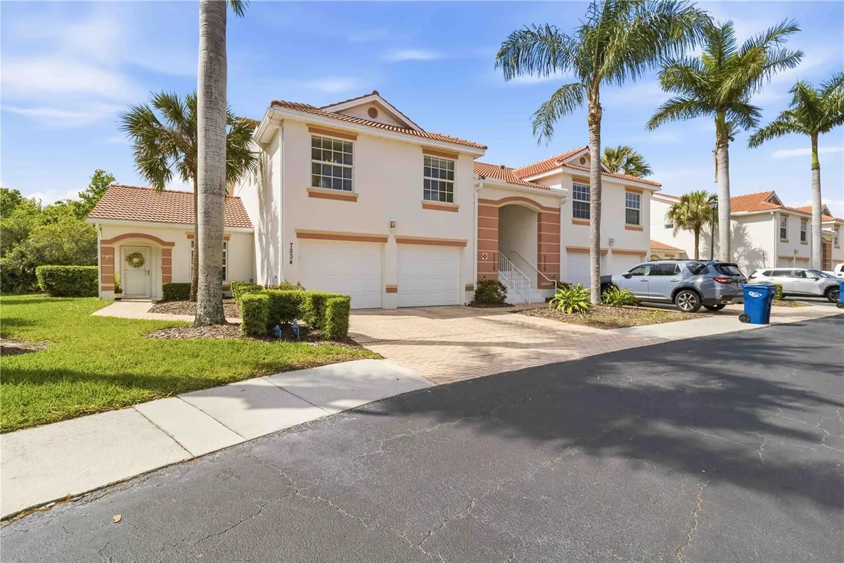 Property Slideshow image 1 of 37 | 7532 marsh orchid cir 201, Bradenton, FL, 34203