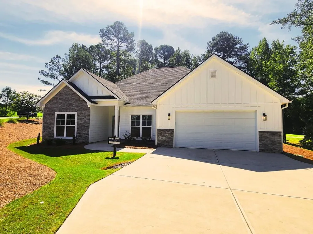 Property Slideshow image 1 of 42 | 222 louisa ln, Mc Cormick, SC, 29835