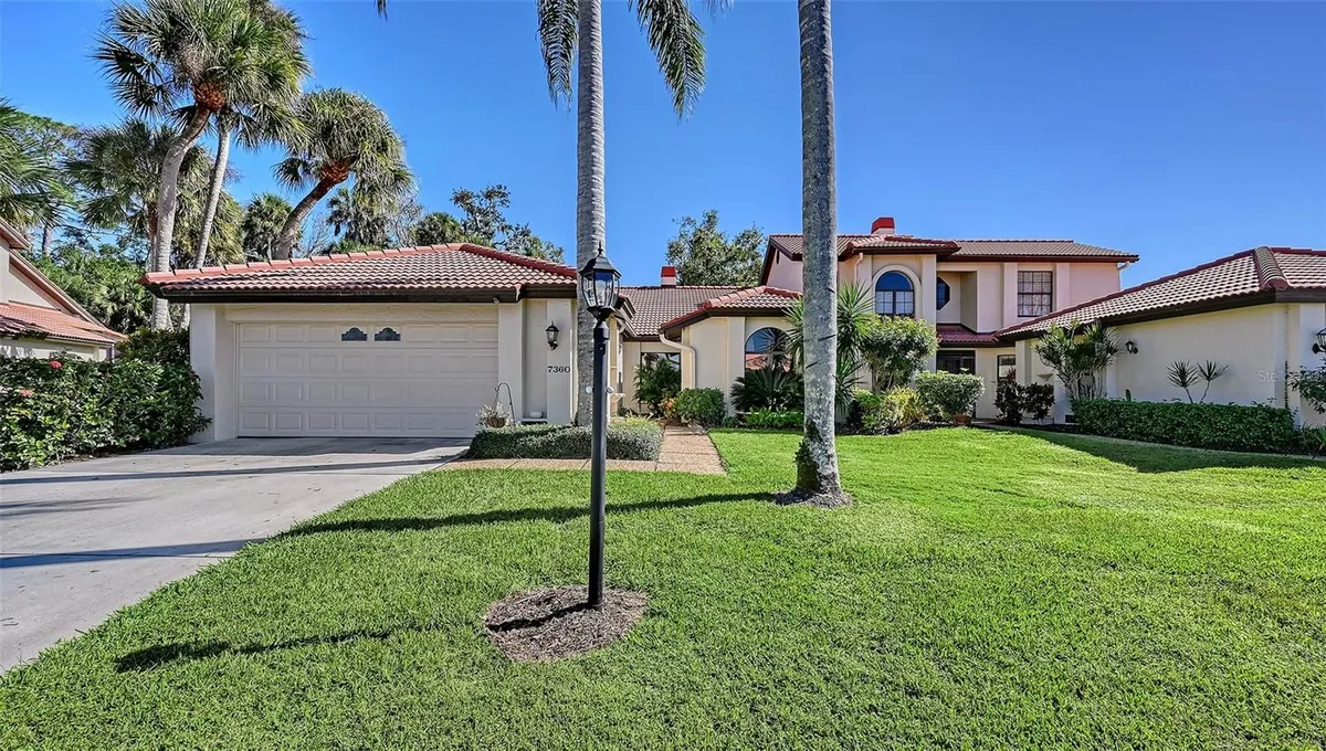 Property Slideshow image 1 of 49 | 7360 oak moss dr # 4, Sarasota, FL, 34241