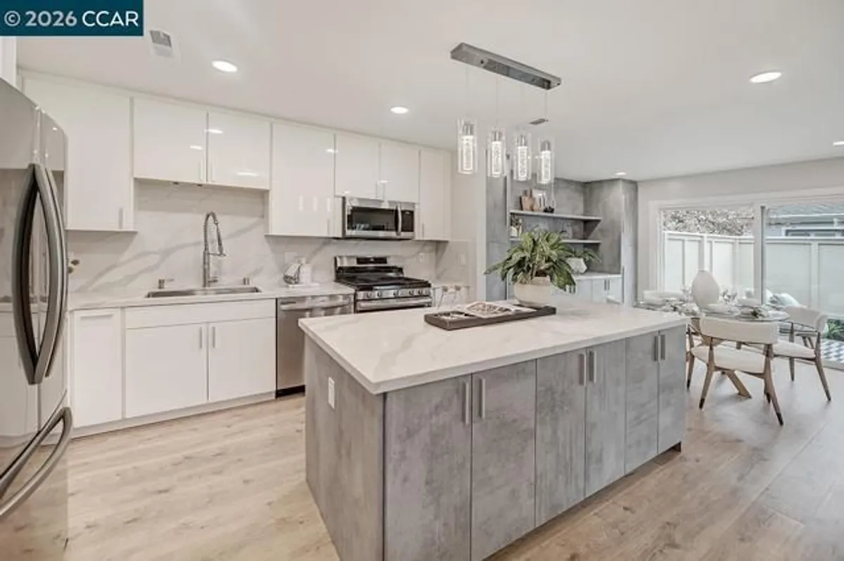 Property Slideshow image 1 of 57 | 2016 pine knl 2, Walnut Creek, CA, 94595