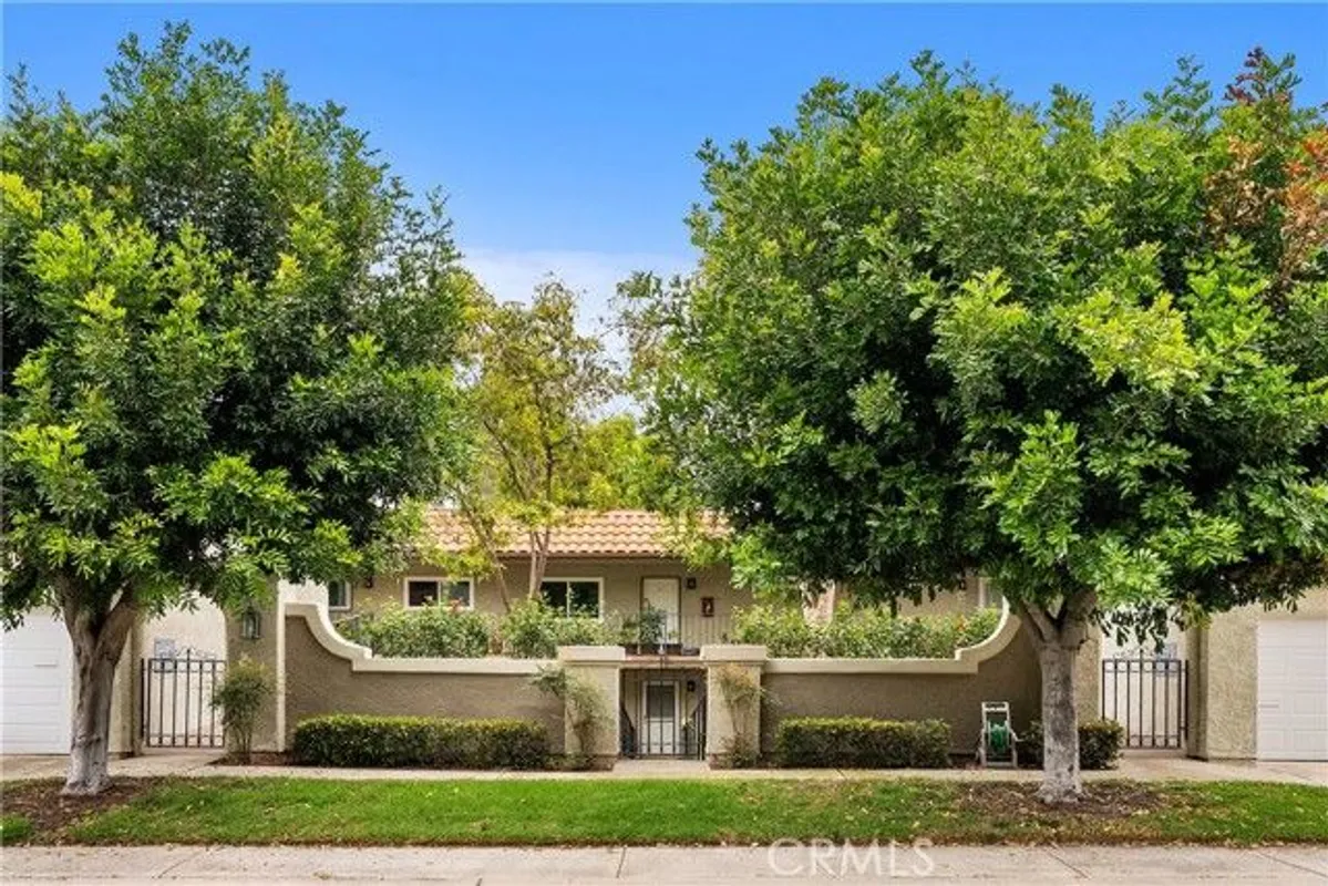 Property Slideshow image 1 of 40 | 5489 paseo del lago b, Laguna Woods, CA, 92637
