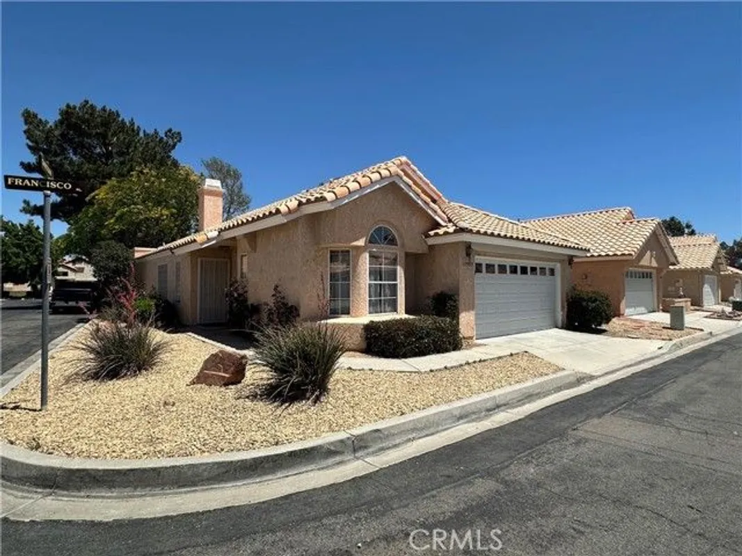 Property Slideshow image 1 of 22 | 11553 francisco pl, Apple Valley, CA, 92308
