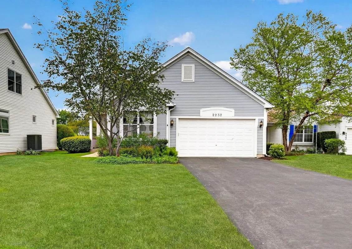 Property Slideshow image 1 of 28 | 2232 wilshire ct, Grayslake, IL, 60030