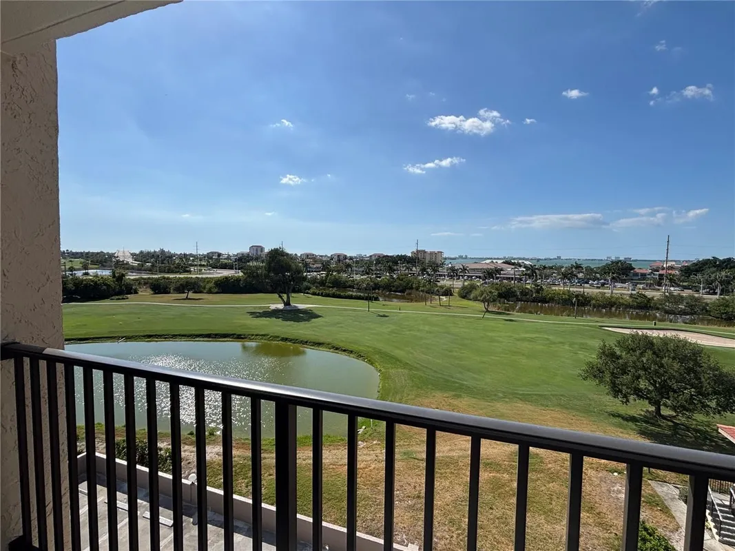 Property Slideshow image 1 of 9 | 6104 palma del mar blvd 605, St Petersburg, FL, 33715