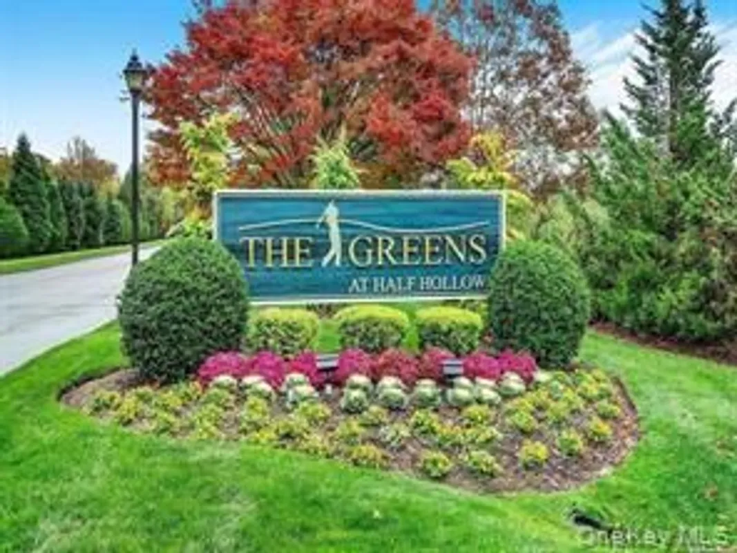 Property Slideshow image 1 of 1 | 742 verona dr, Huntington, NY, 11747