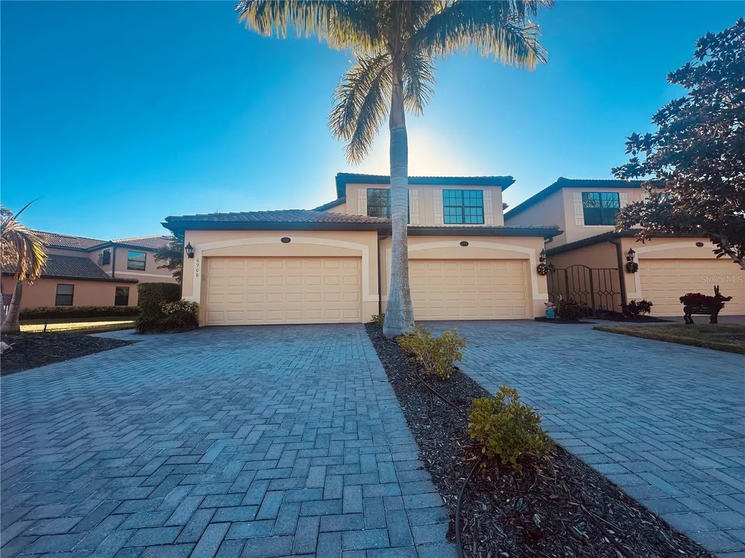 Property Slideshow image 1 of 39 | 6908 grand estuary trl 101, Bradenton, FL, 34212