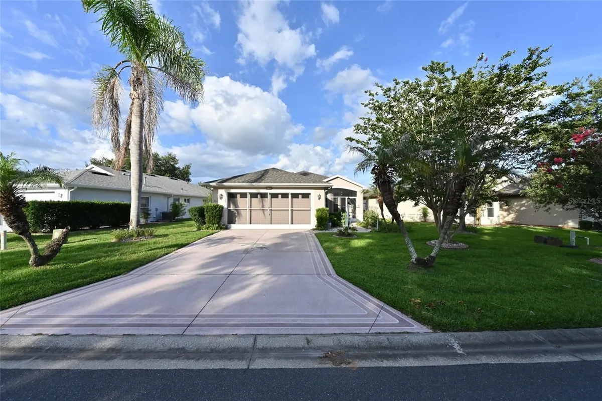 Property Slideshow image 1 of 40 | 27326 orchid glade st, Leesburg, FL, 34748