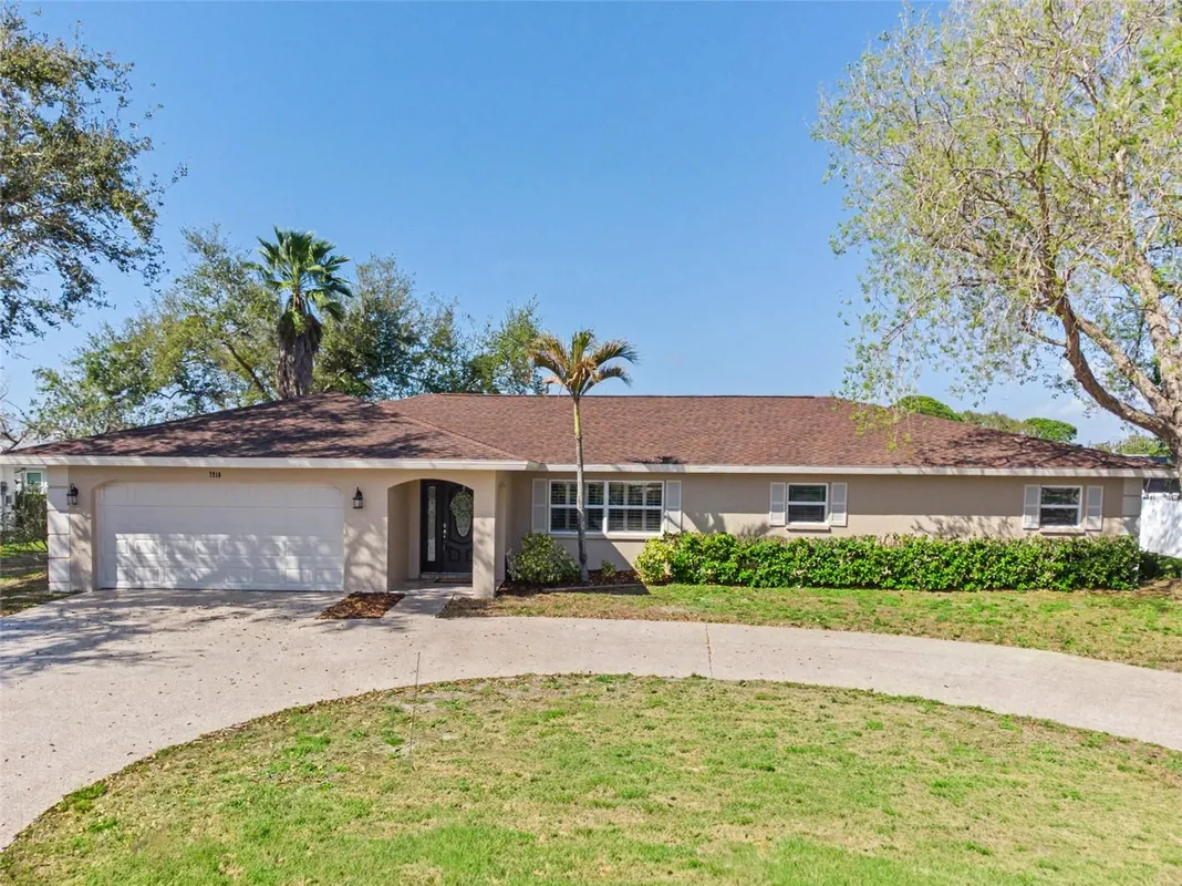 Property Slideshow image 1 of 32 | 7918 cypress lake dr, Sarasota, FL, 34243