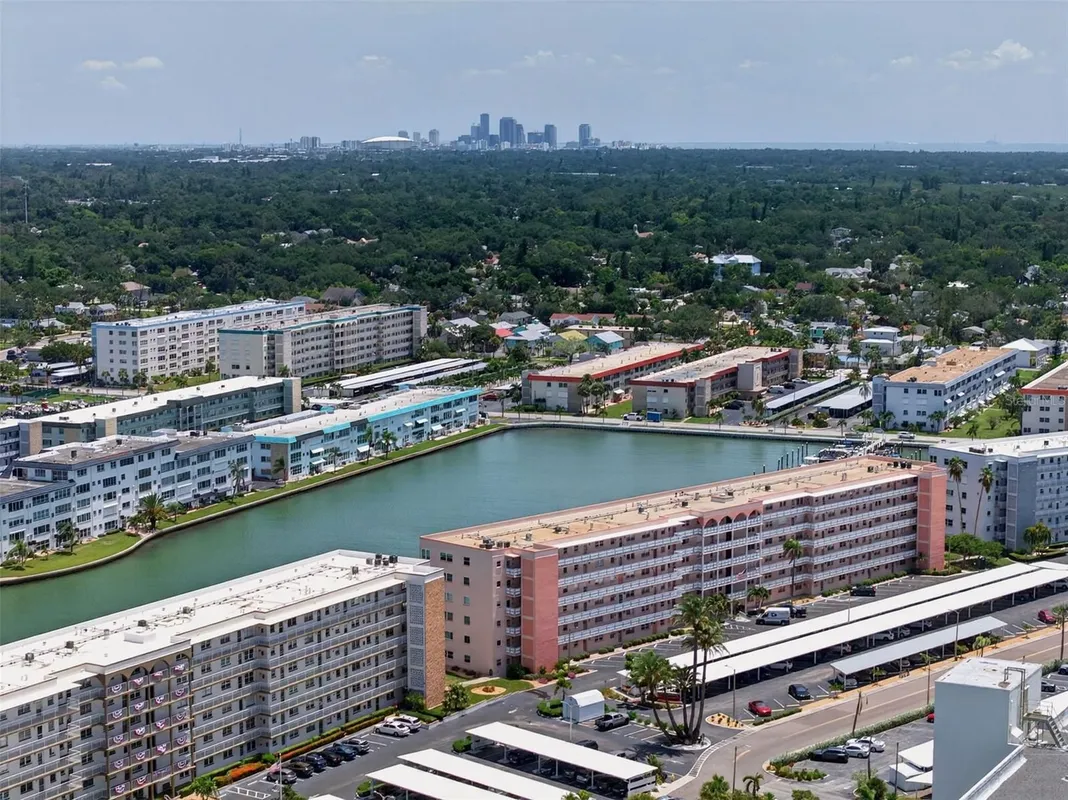 Property Slideshow image 1 of 96 | 6025 shore blvd 602, Gulfport, FL, 33707