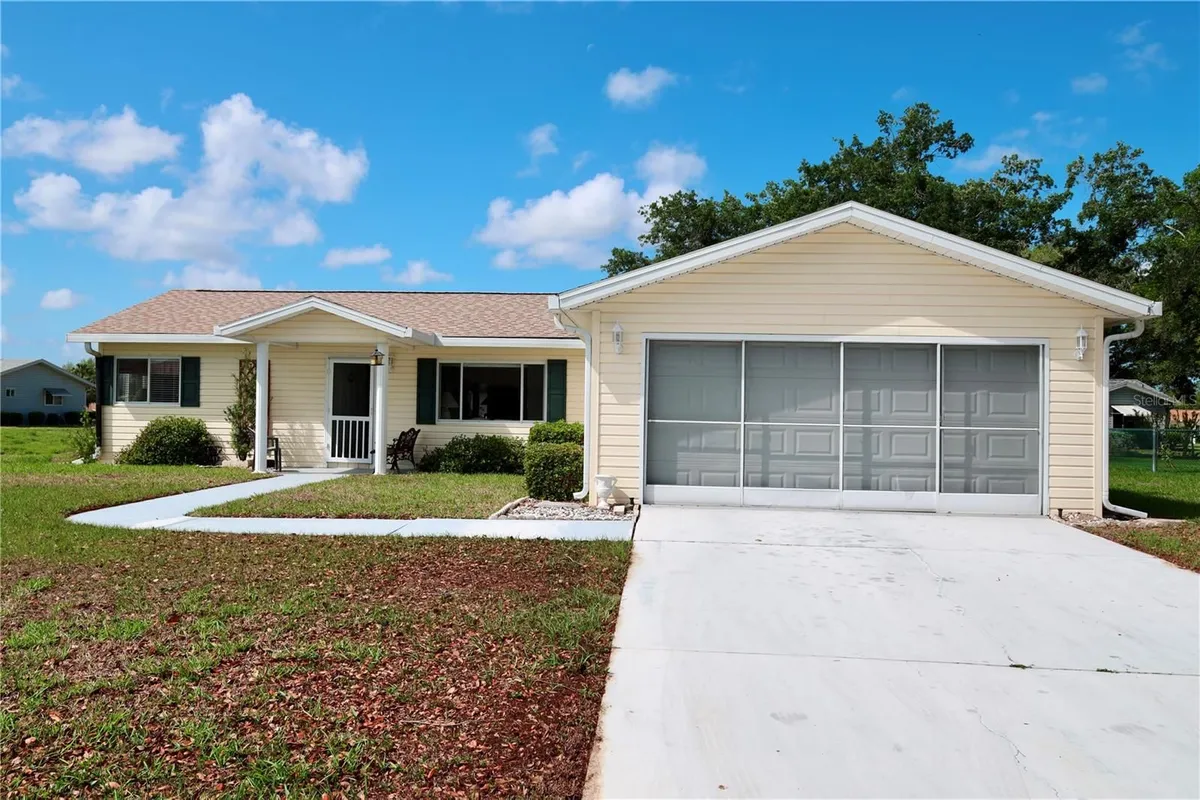 Property Slideshow image 1 of 30 | 17562 se 106th ave, Summerfield, FL, 34491