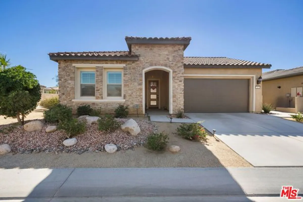 Property Slideshow image 1 of 39 | 17 chardonnay, Rancho Mirage, CA, 92270