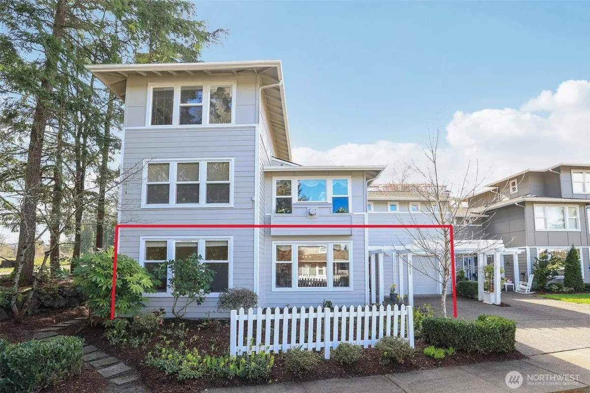 Property Slideshow image 1 of 33 | 22537 se 38th ter 1426, Issaquah, WA, 98029