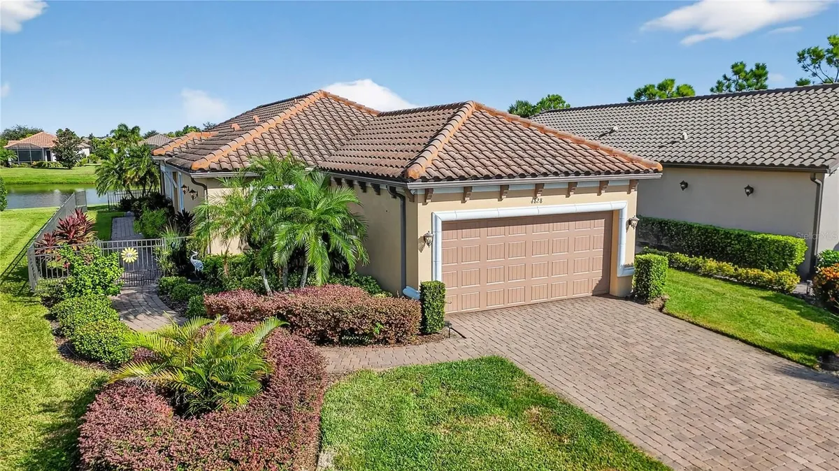 Property Slideshow image 1 of 58 | 4828 heinman cv, Palmetto, FL, 34221