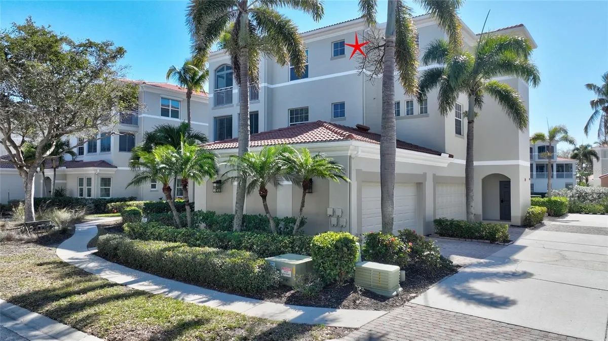 Property Slideshow image 1 of 37 | 3454 sunset key cir 103, Punta Gorda, FL, 33955