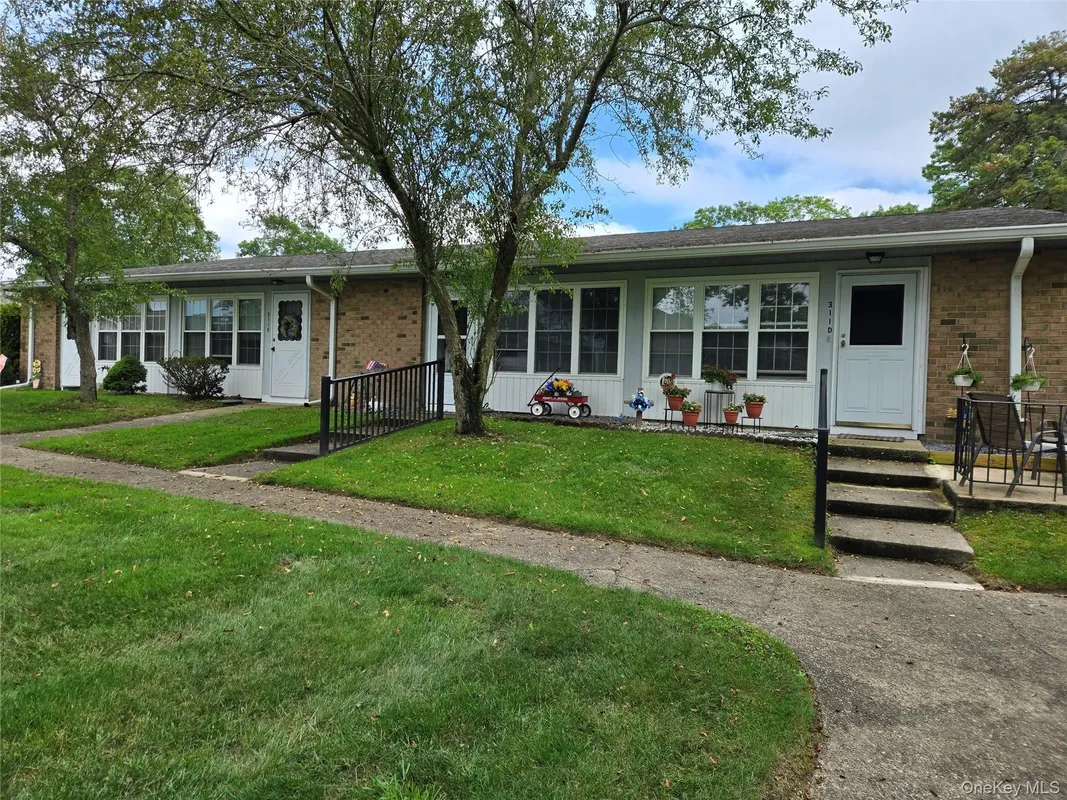 Property Slideshow image 1 of 15 | 311 woodbridge dr 311-c, Ridge, NY, 11961