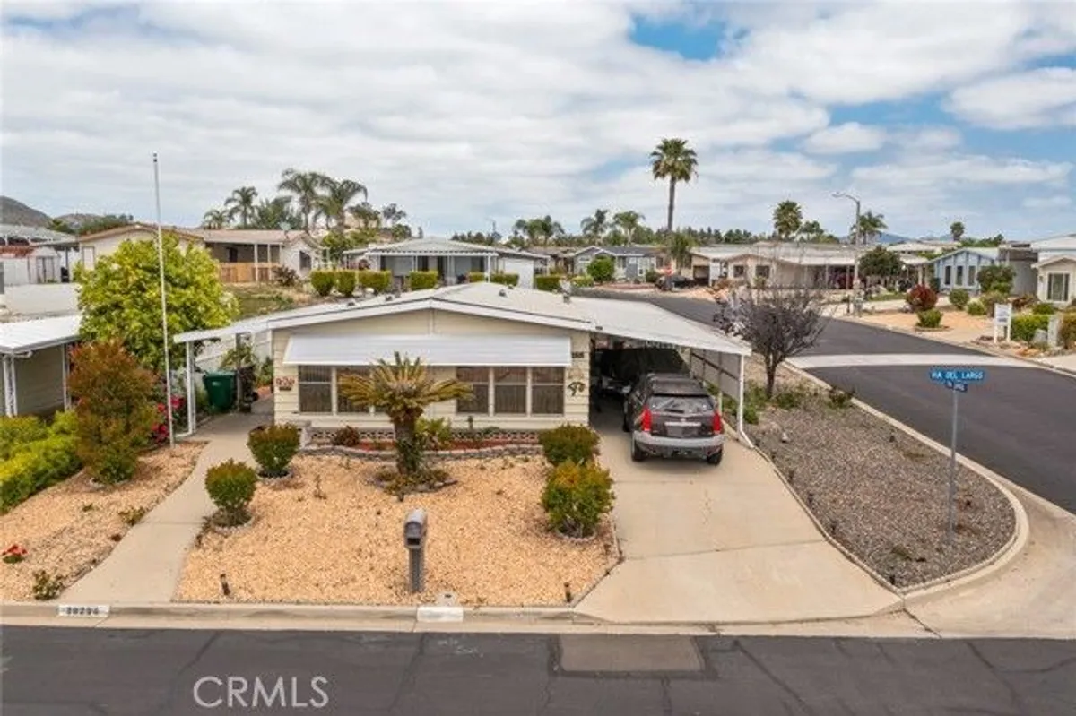 Property Slideshow image 1 of 34 | 38294 via del largo, Murrieta, CA, 92563