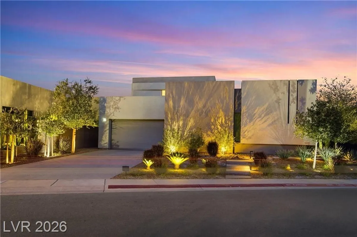 Property Slideshow image 1 of 77 | 16 canyon shores pl, Henderson, NV, 89011
