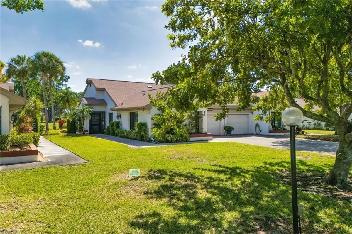 Property Slideshow image 1 of 50 | 1796 pine glade cir, Fort Myers, FL, 33907