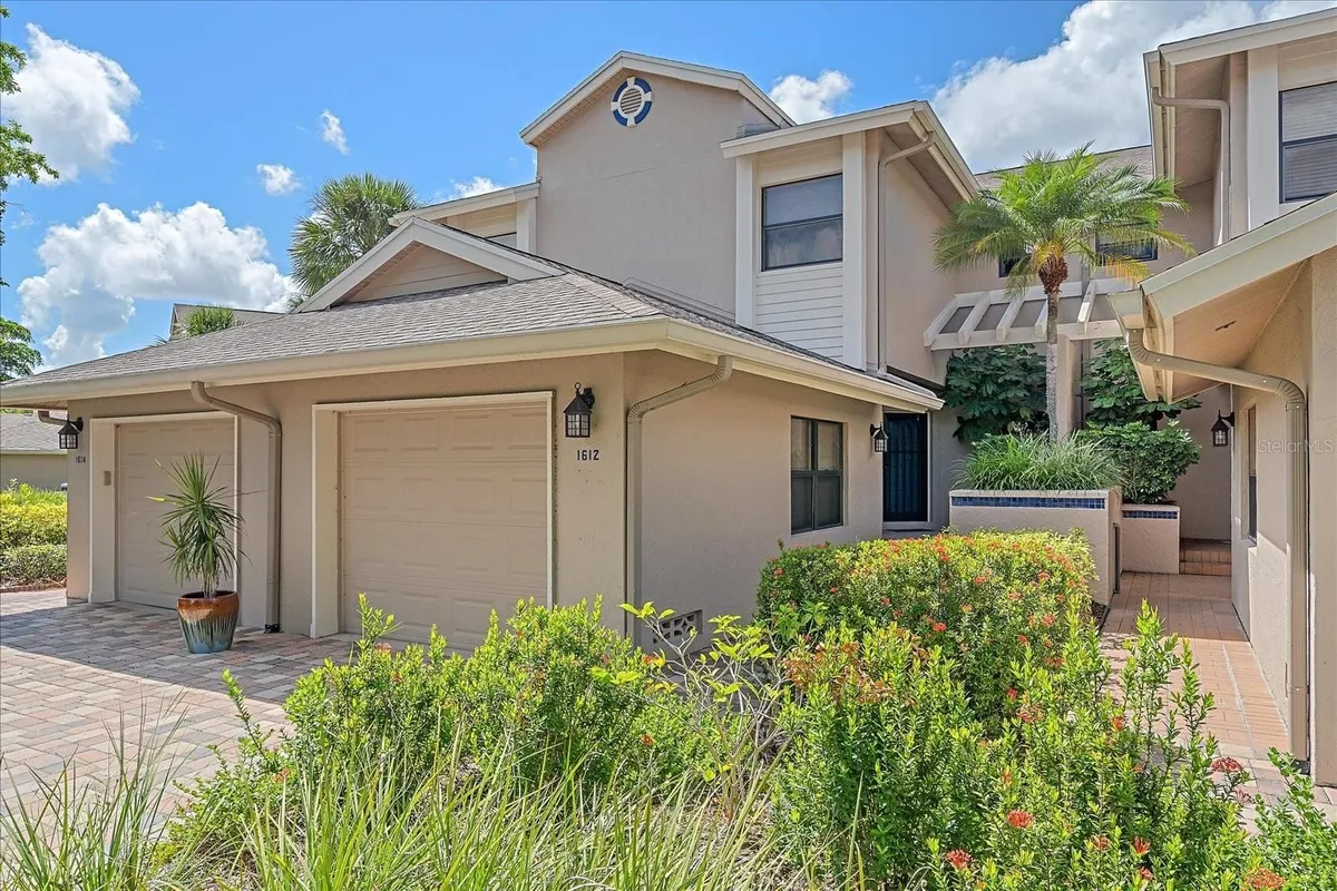 Property Slideshow image 1 of 39 | 1612 starling dr # 101, Sarasota, FL, 34231