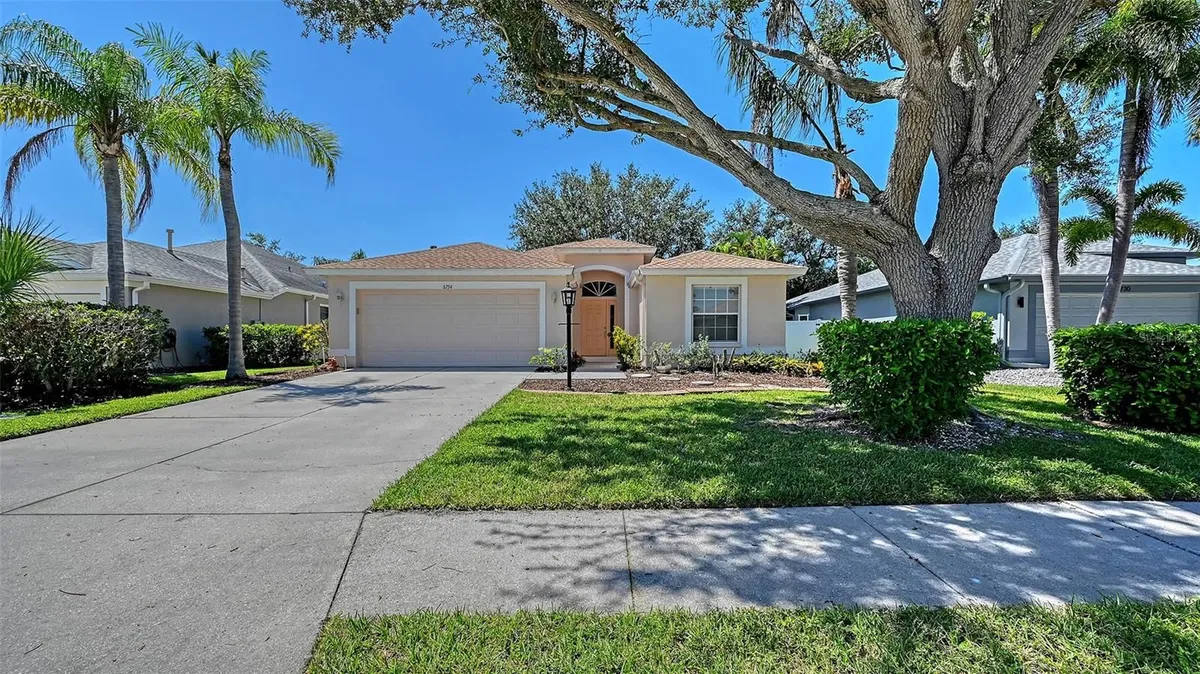Property Slideshow image 1 of 58 | 6734 w country club ln, Sarasota, FL, 34243