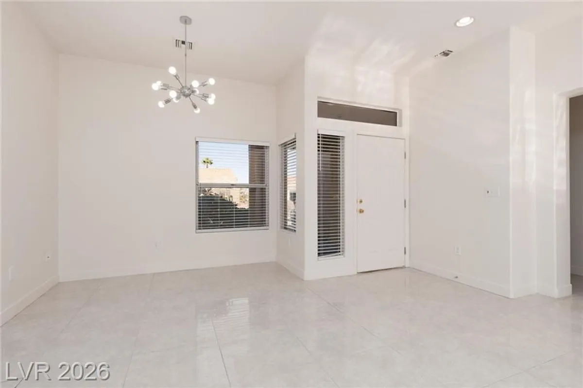 Property Slideshow image 1 of 34 | 10713 clarion ln, Las Vegas, NV, 89134