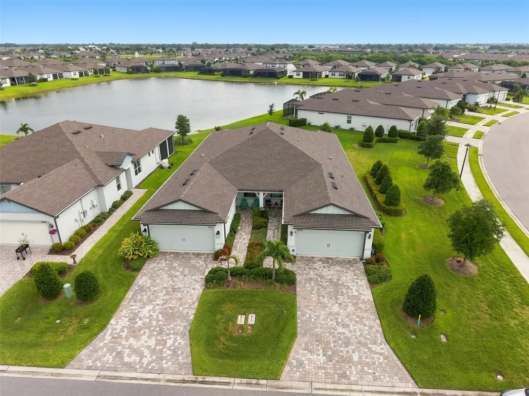 Property Slideshow image 1 of 79 | 10208 coastal shores dr, Parrish, FL, 34219