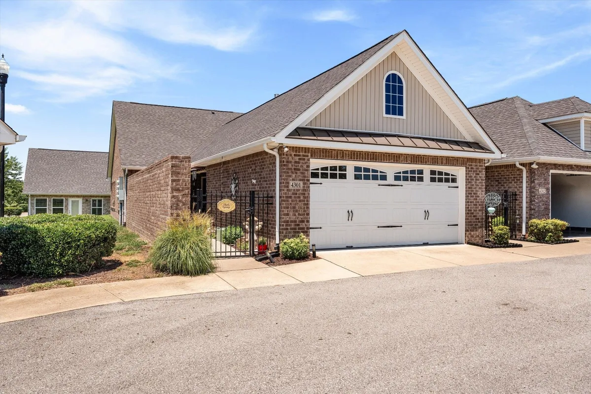 Property Slideshow image 1 of 49 | 395 devon chase hl 4301, Gallatin, TN, 37066