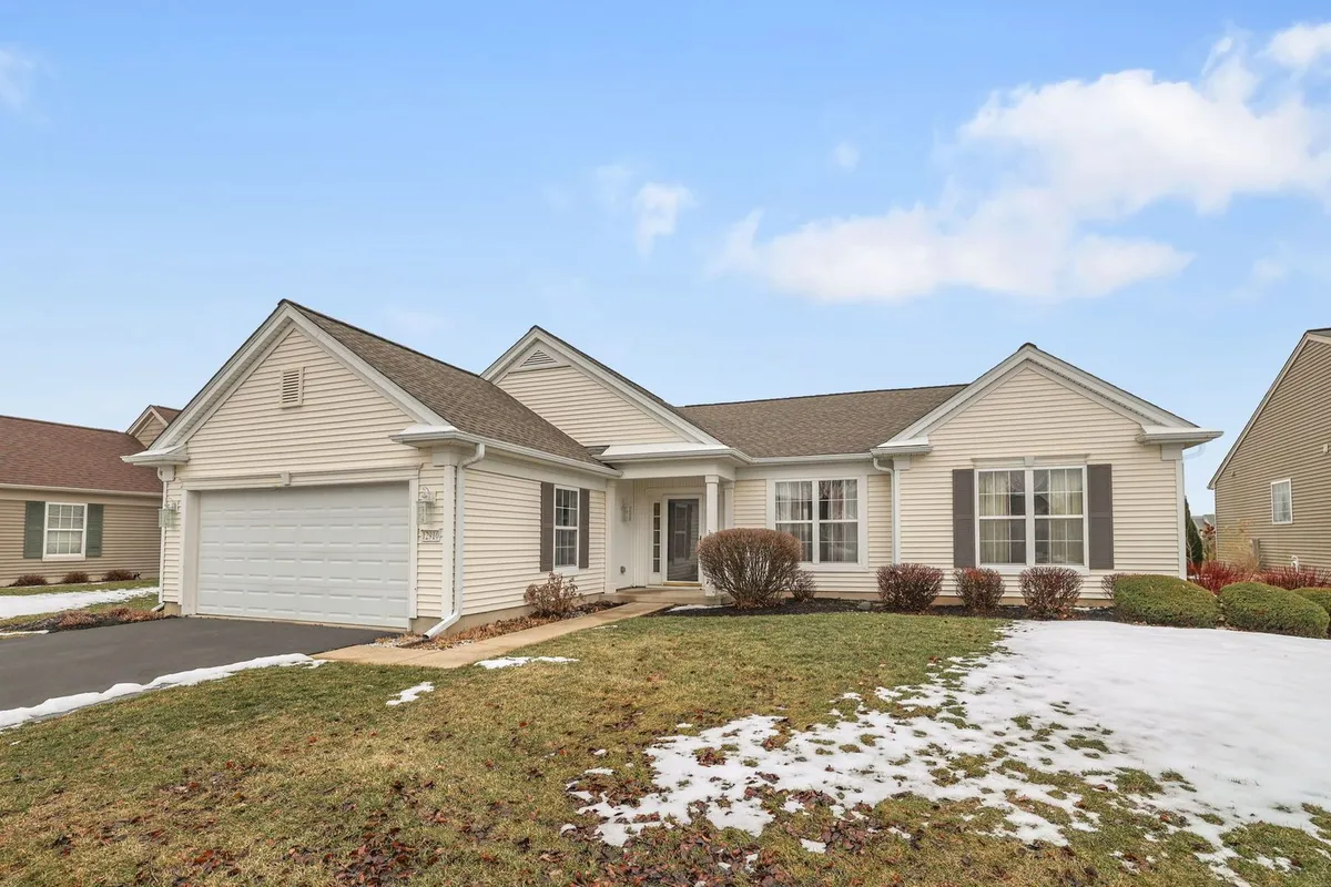 Property Slideshow image 1 of 19 | 12910 crestview dr, Huntley, IL, 60142