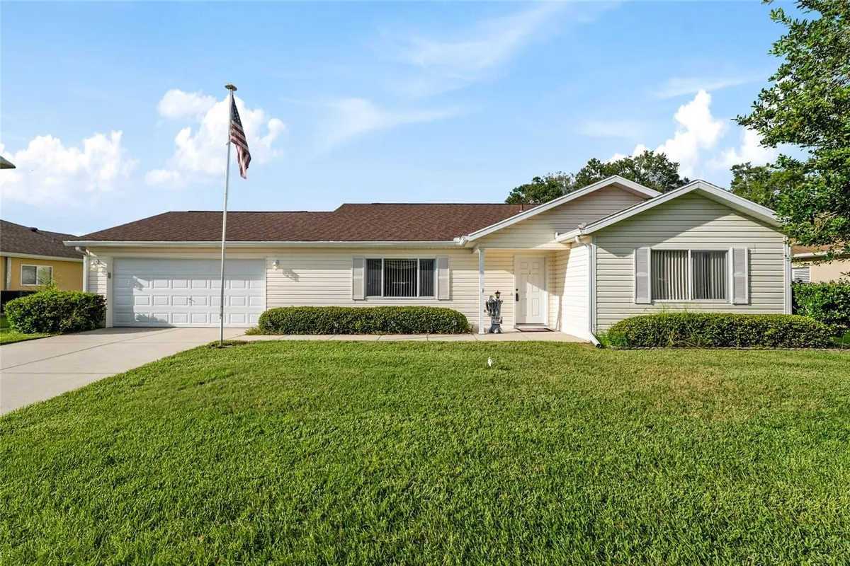 Property Slideshow image 1 of 58 | 11587 sw 139th pl, Dunnellon, FL, 34432