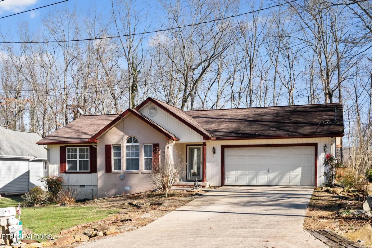 Property Slideshow image 1 of 39 | 104 farrington rd, Crossville, TN, 38558