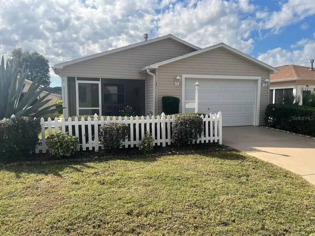 Property Slideshow image 1 of 14 | 280 emmalee pl, The Villages, FL, 32162