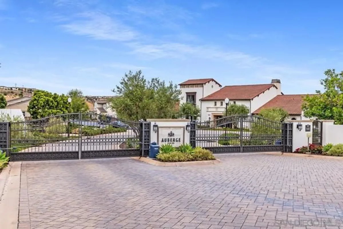 Property Slideshow image 1 of 39 | 8169 auberge cir, San Diego, CA, 92127