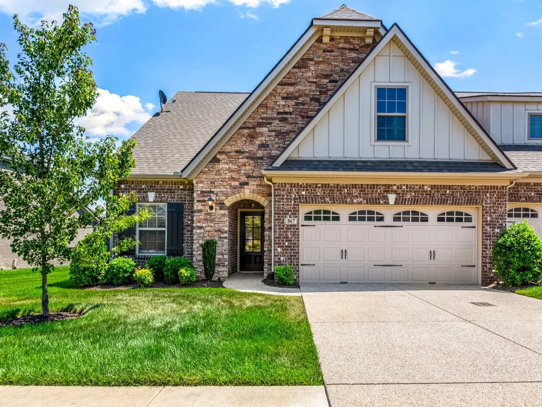 Property Slideshow image 1 of 40 | 867 meadowcrest way, Lebanon, TN, 37090
