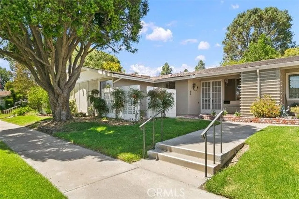 Property Slideshow image 1 of 33 | 386 avenida castilla c, Laguna Woods, CA, 92637