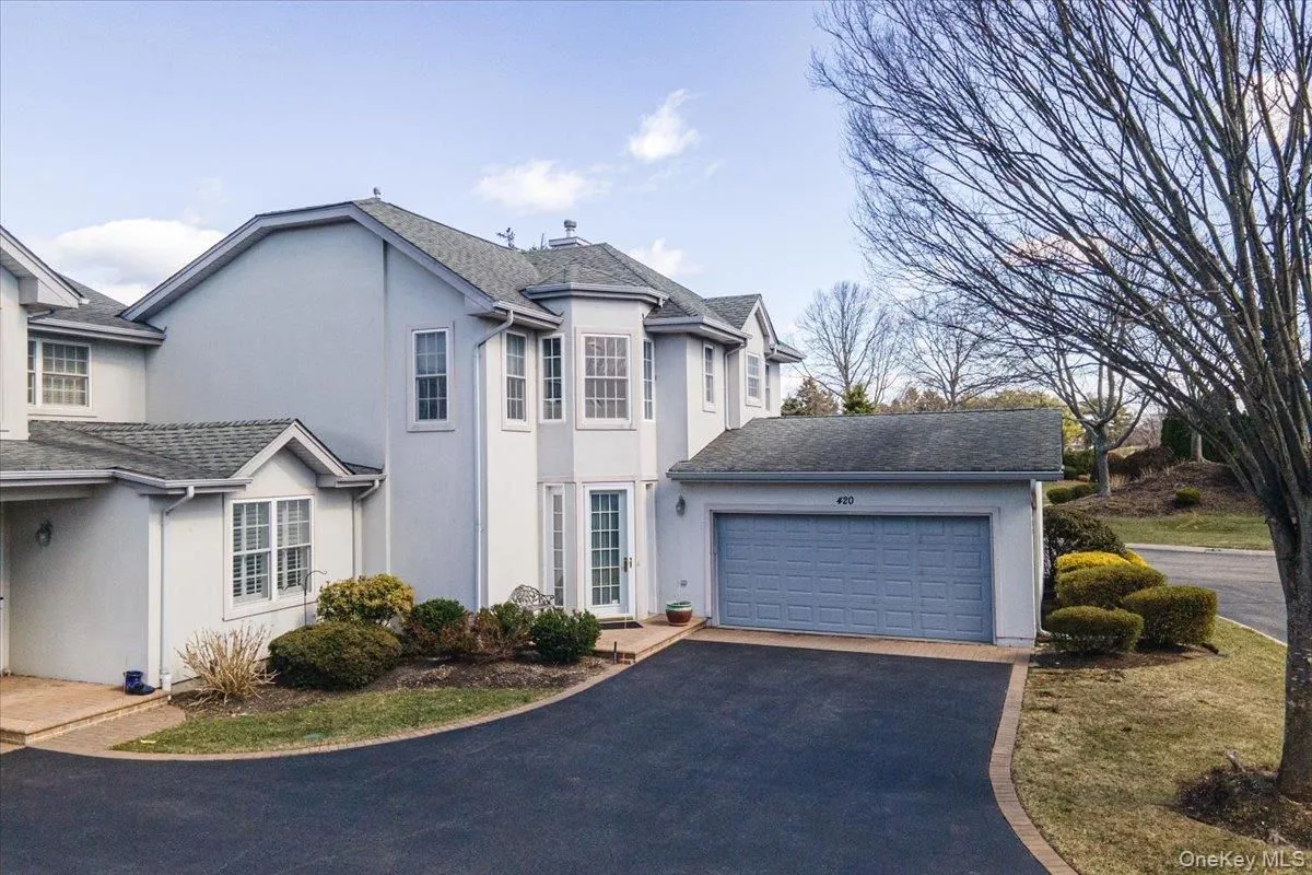 Property Slideshow image 1 of 40 | 420 florencia pl, Huntington, NY, 11747