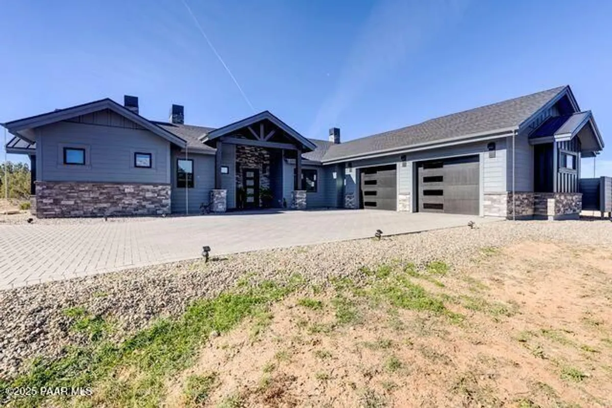 Property Slideshow image 1 of 39 | 4810 w three forks rd, Prescott, AZ, 86305